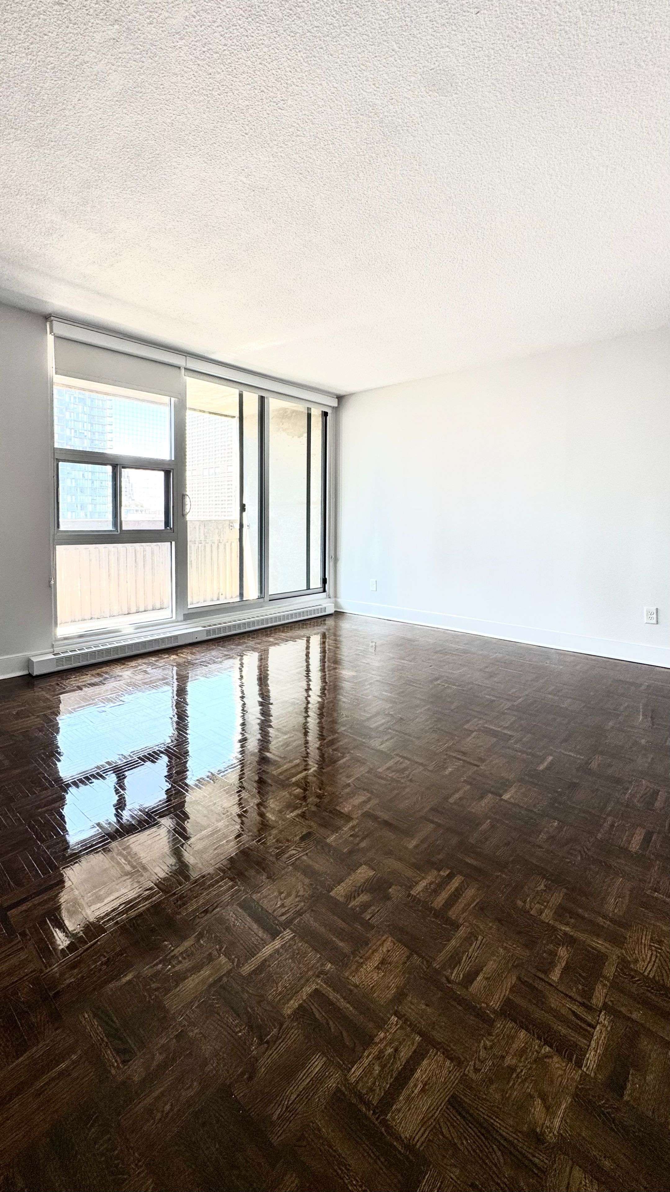 Toronto C08, ON M4Y 2P7,33 Isabella ST #2404