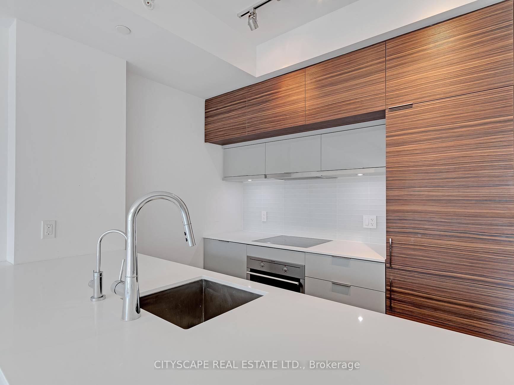 Toronto C08, ON M5E 0A9,88 Scott ST #3810