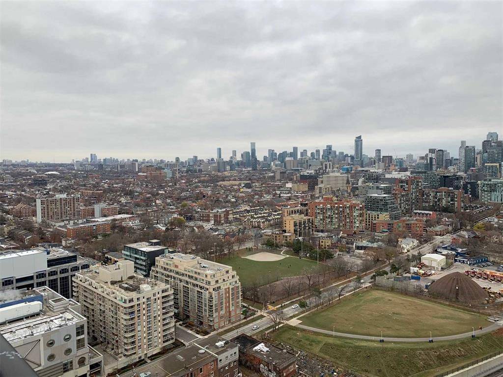 19 Western Battery RD #3303, Toronto C01, ON M6K 3S4