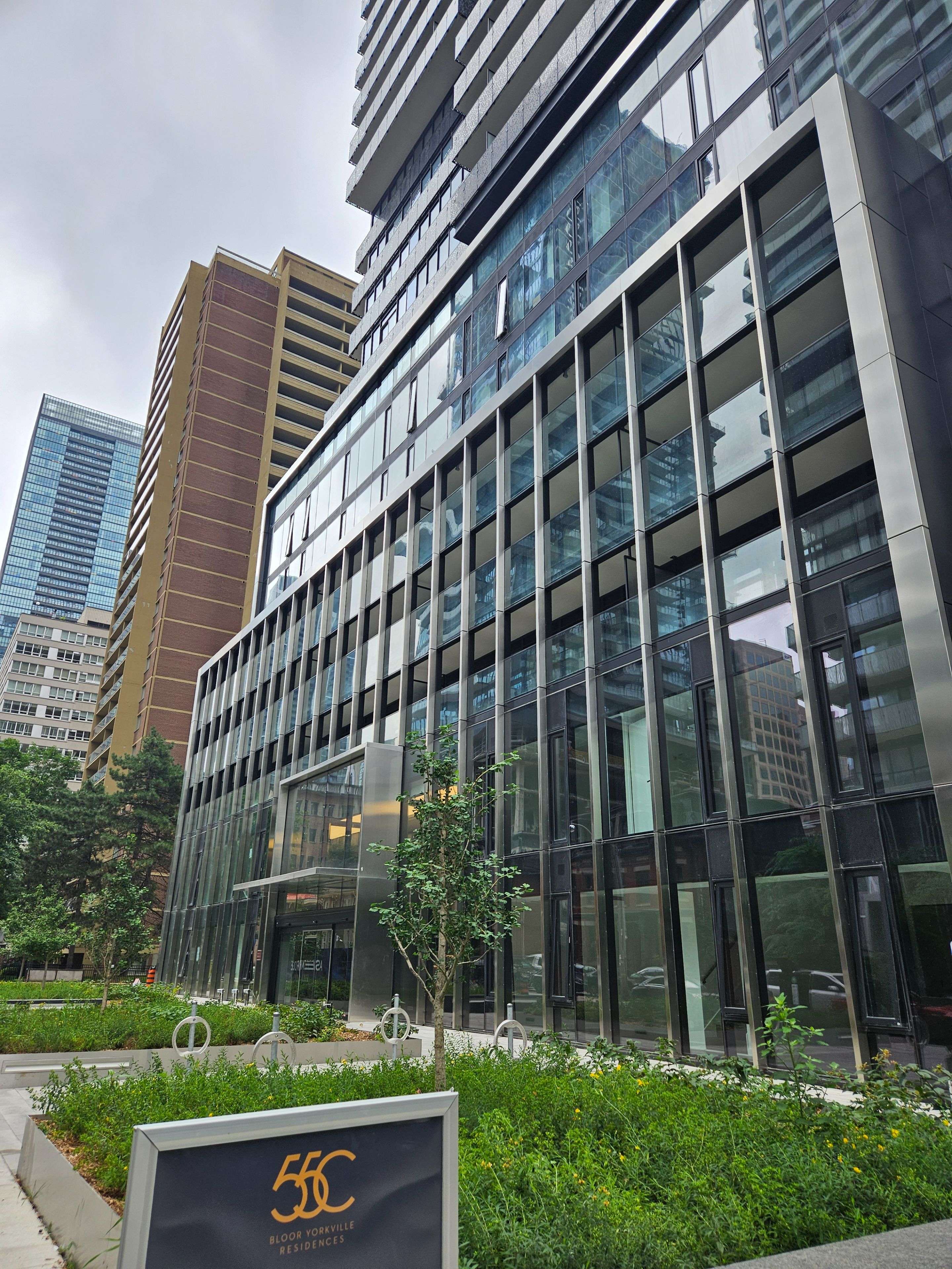 55 Charles ST E #3213, Toronto C08, ON M4Y 0J1