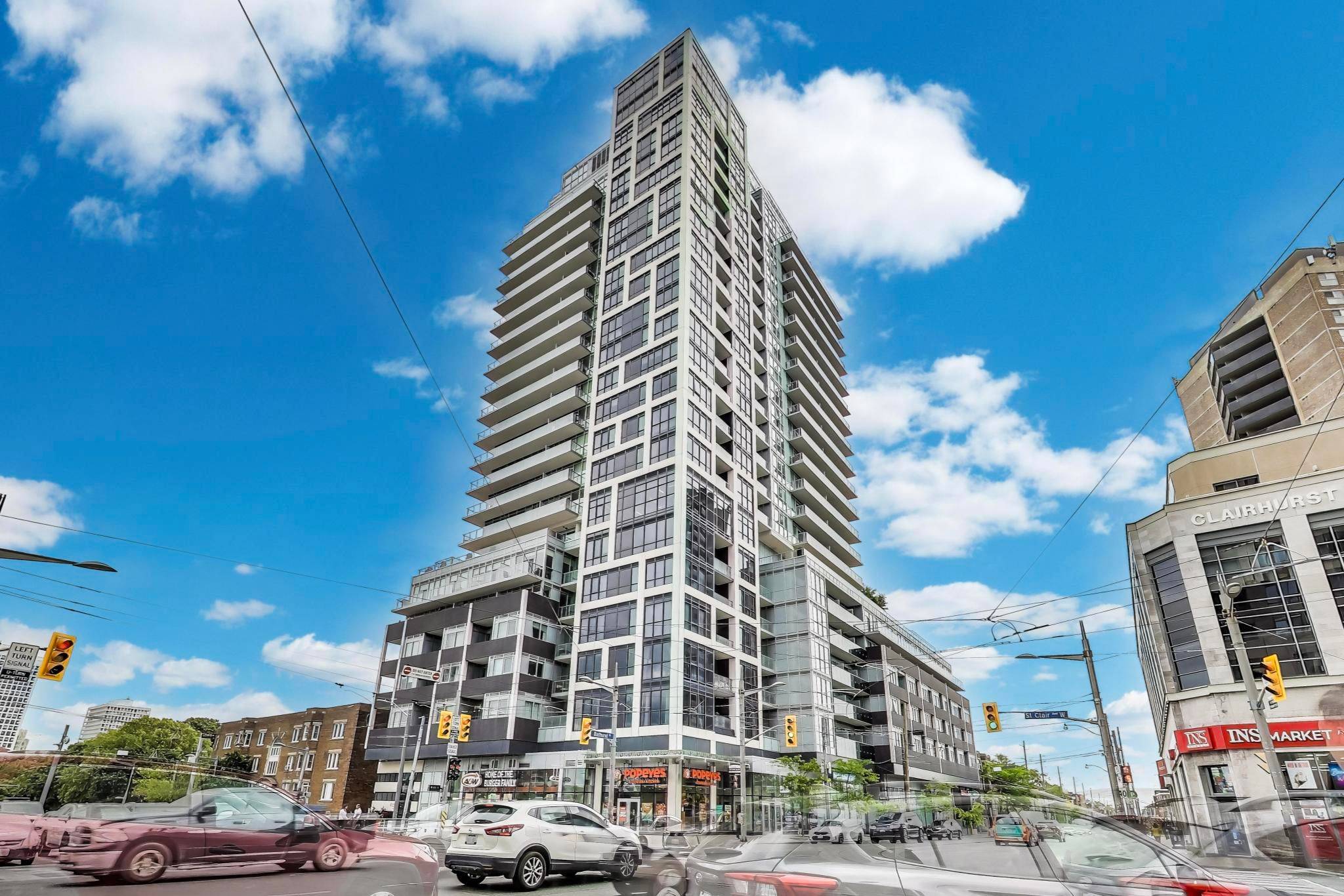 501 St. Clair AVE W #325, Toronto C02, ON M5P 0A2