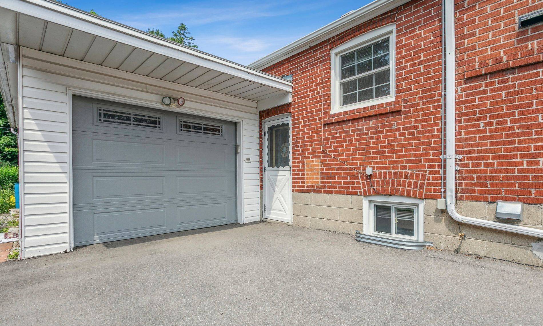 Toronto E04, ON M1R 2G6,978 Pharmacy AVE #Bsmt