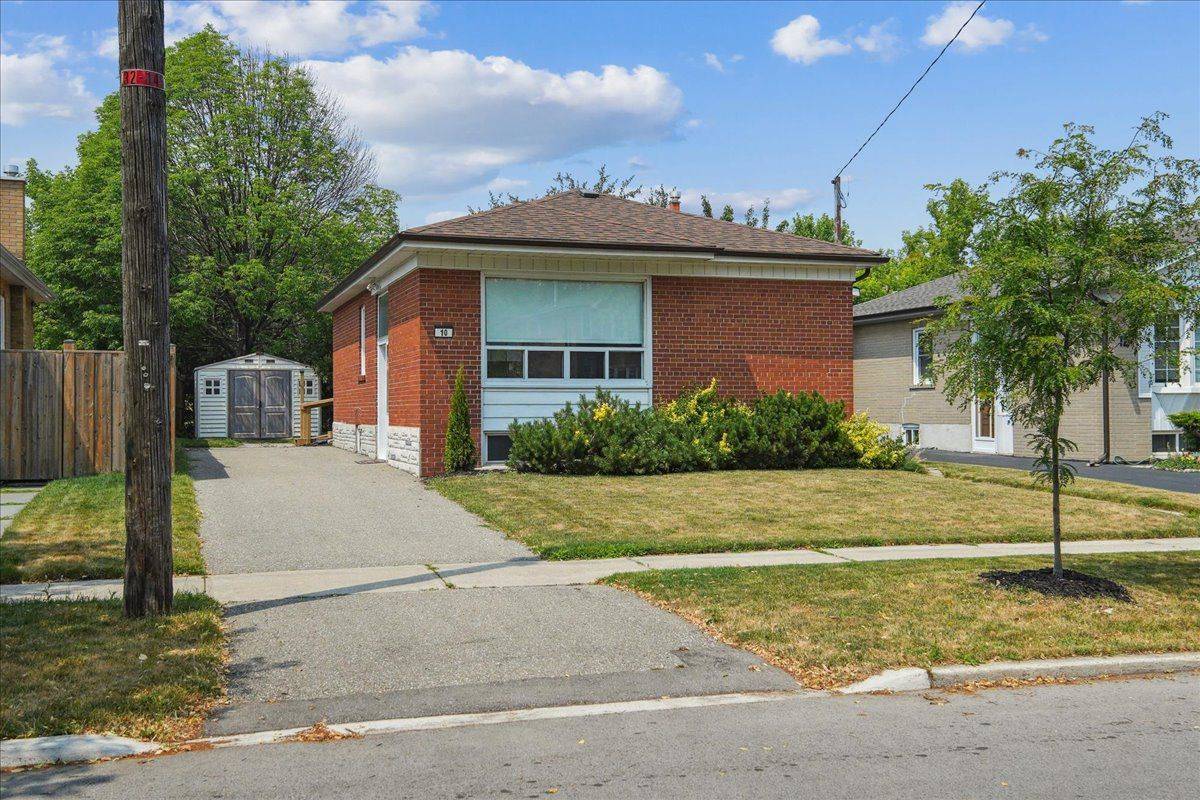 10 Mendip CRES, Toronto E04, ON M1P 1Y4