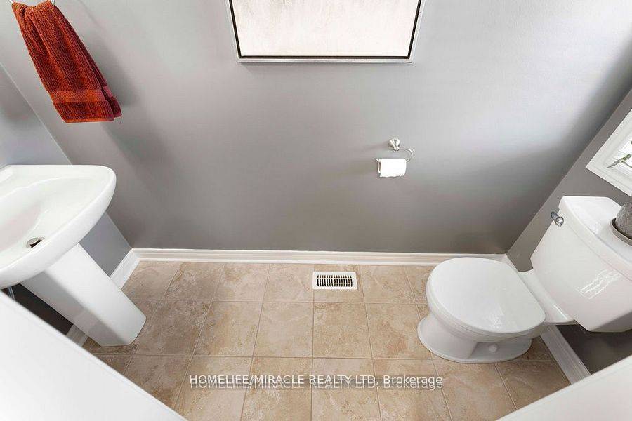 Oshawa, ON L1K 0R6,1268 Salmers DR