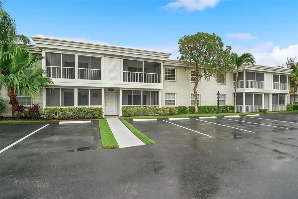 6211 Bay Club Dr #4, Fort Lauderdale, FL 33308