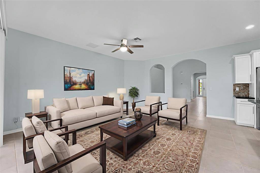 7162 Prudencia Dr, Lake Worth, FL 33463