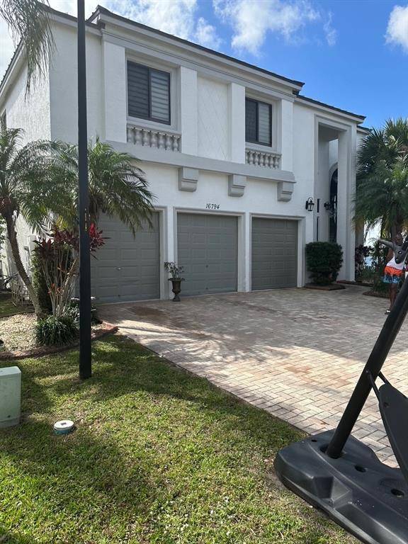 Pembroke Pines, FL 33027,Address not disclosed