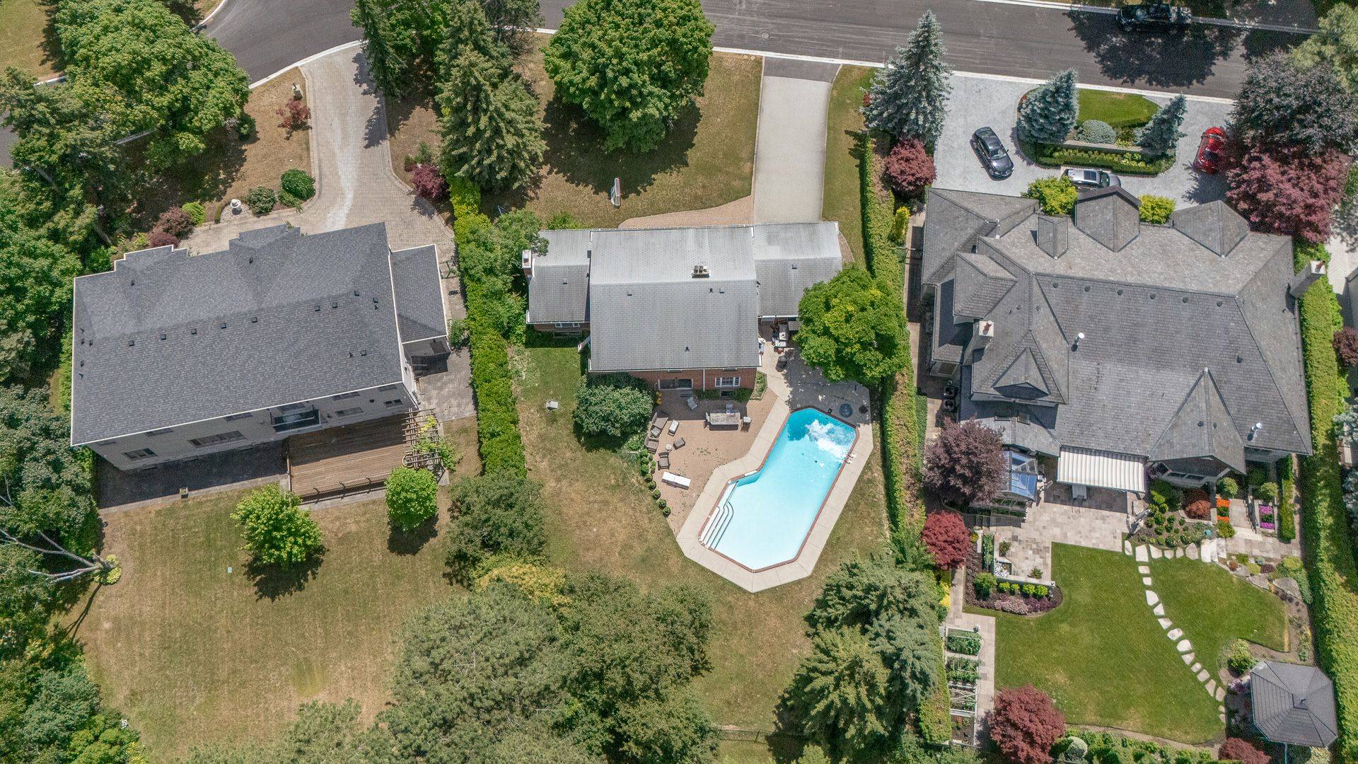 Markham, ON L3T 3A7,73 Fairway Heights DR