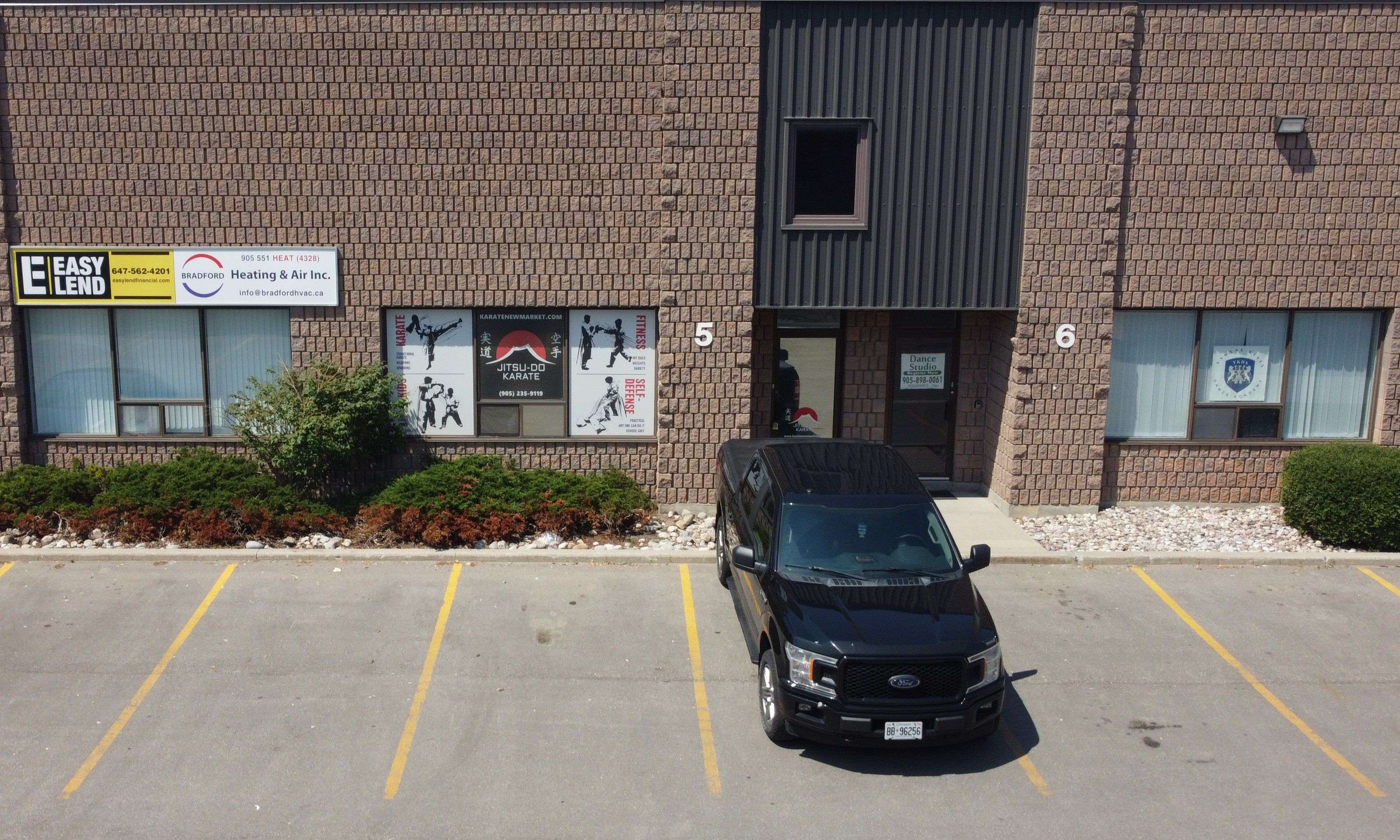1211 Gorham ST #5, Newmarket, ON L3Y 8Y3