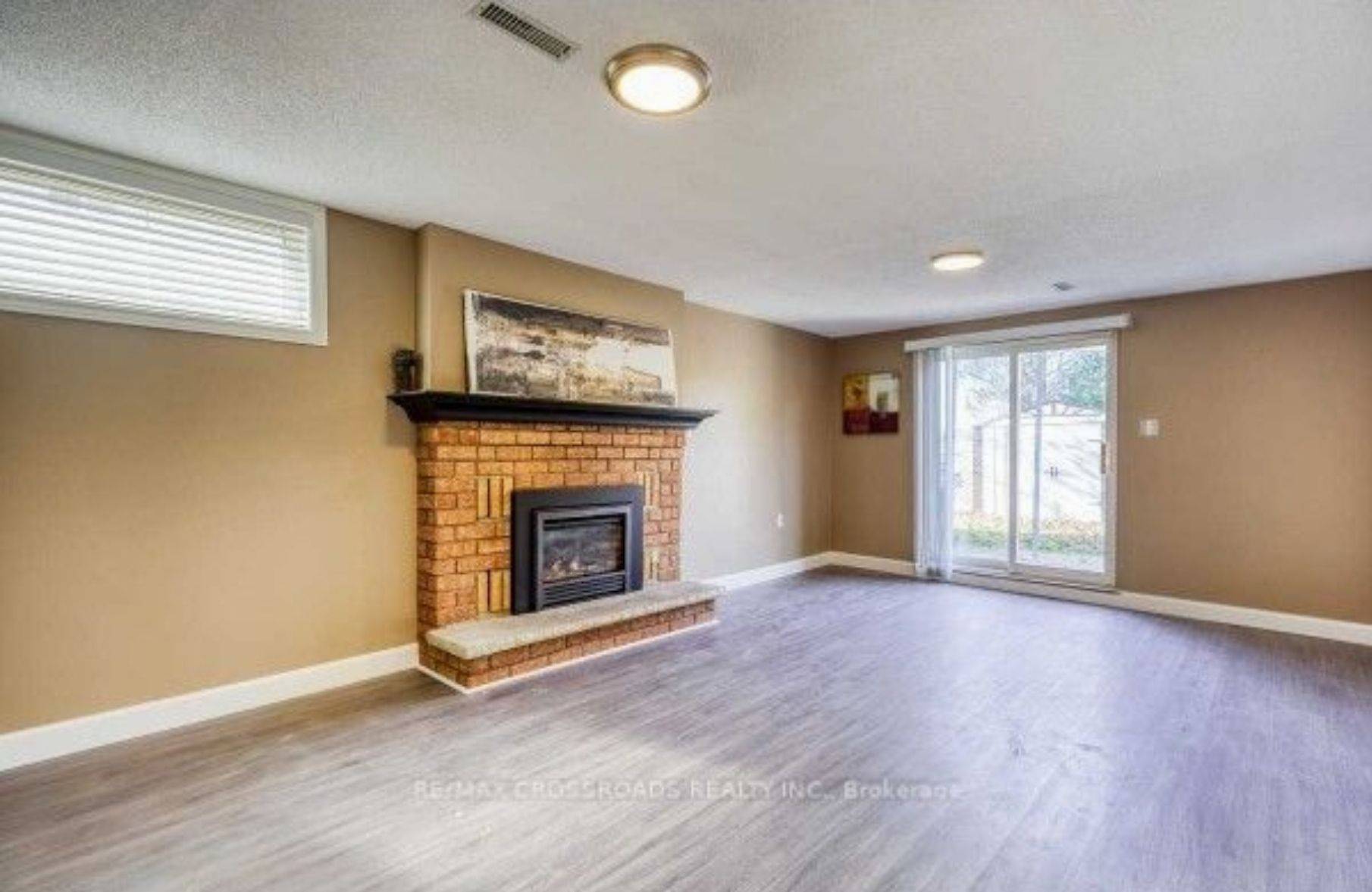 304 Orsi AVE, Bradford West Gwillimbury, ON L3Z 1B7