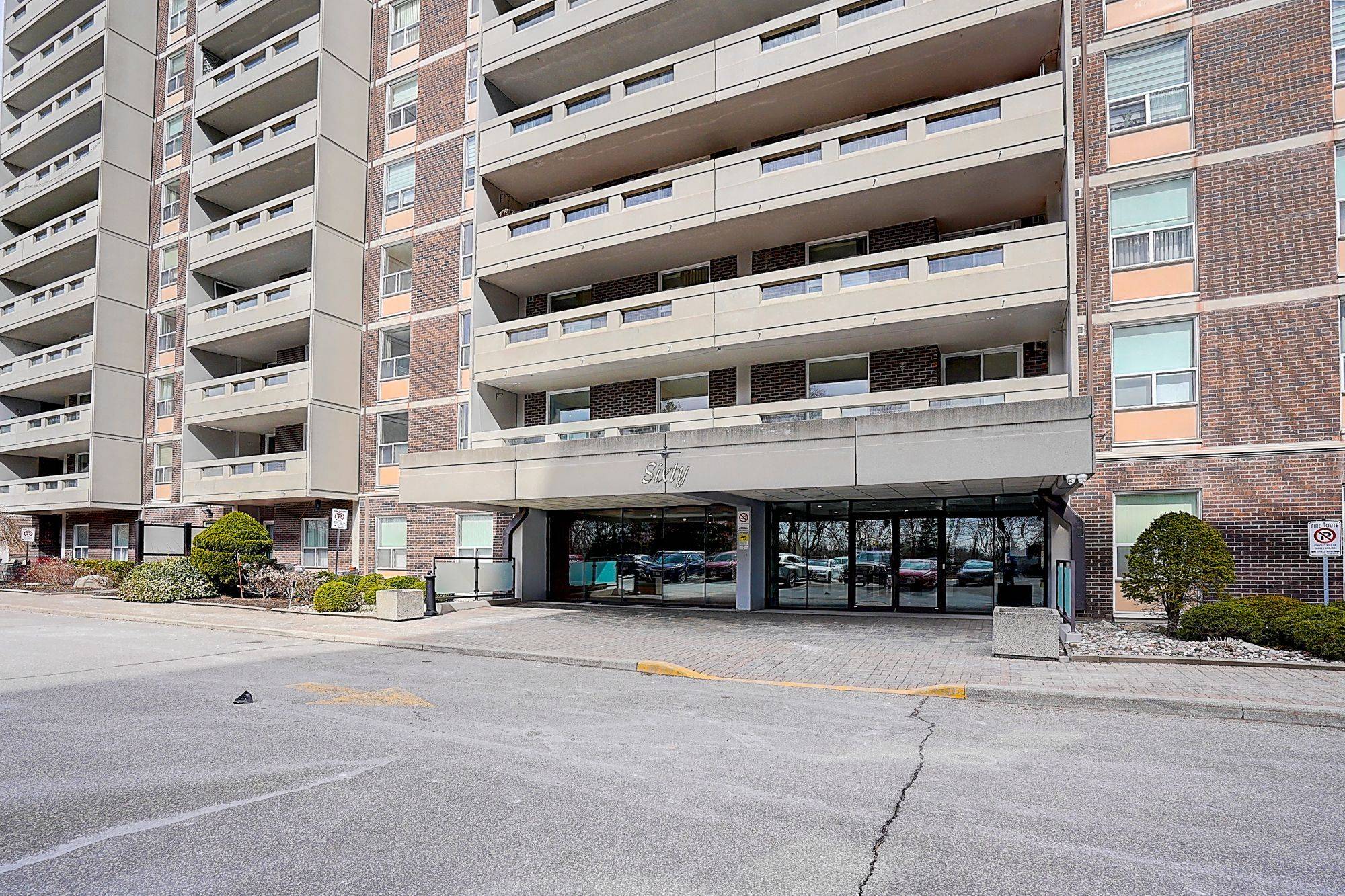 60 Inverlochy BLVD #703, Markham, ON L3T 4T7