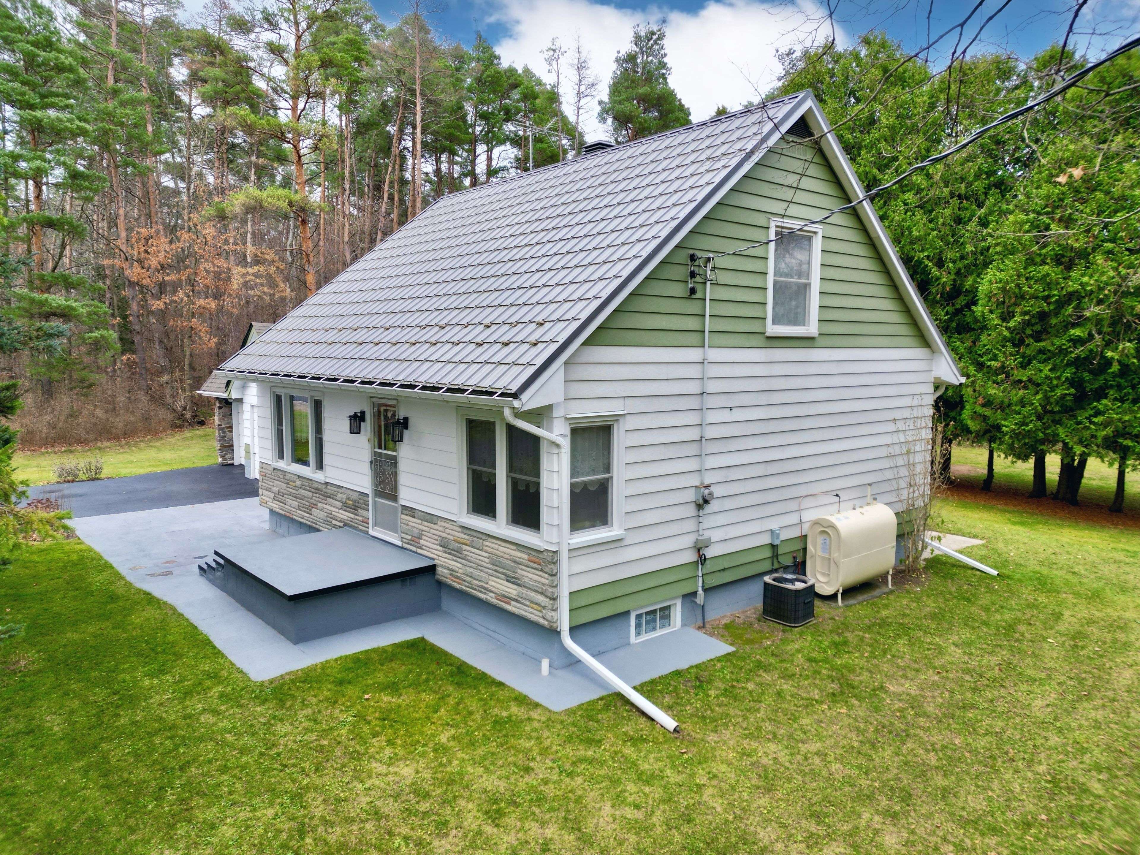 Clearview, ON L0M 1N0,5601 COUNTY ROAD 9 N/A