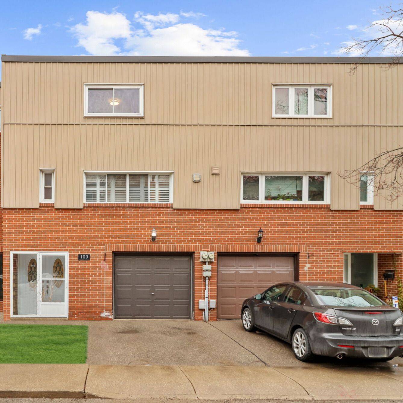 Mississauga, ON L5A 3M8,400 Bloor ST #100