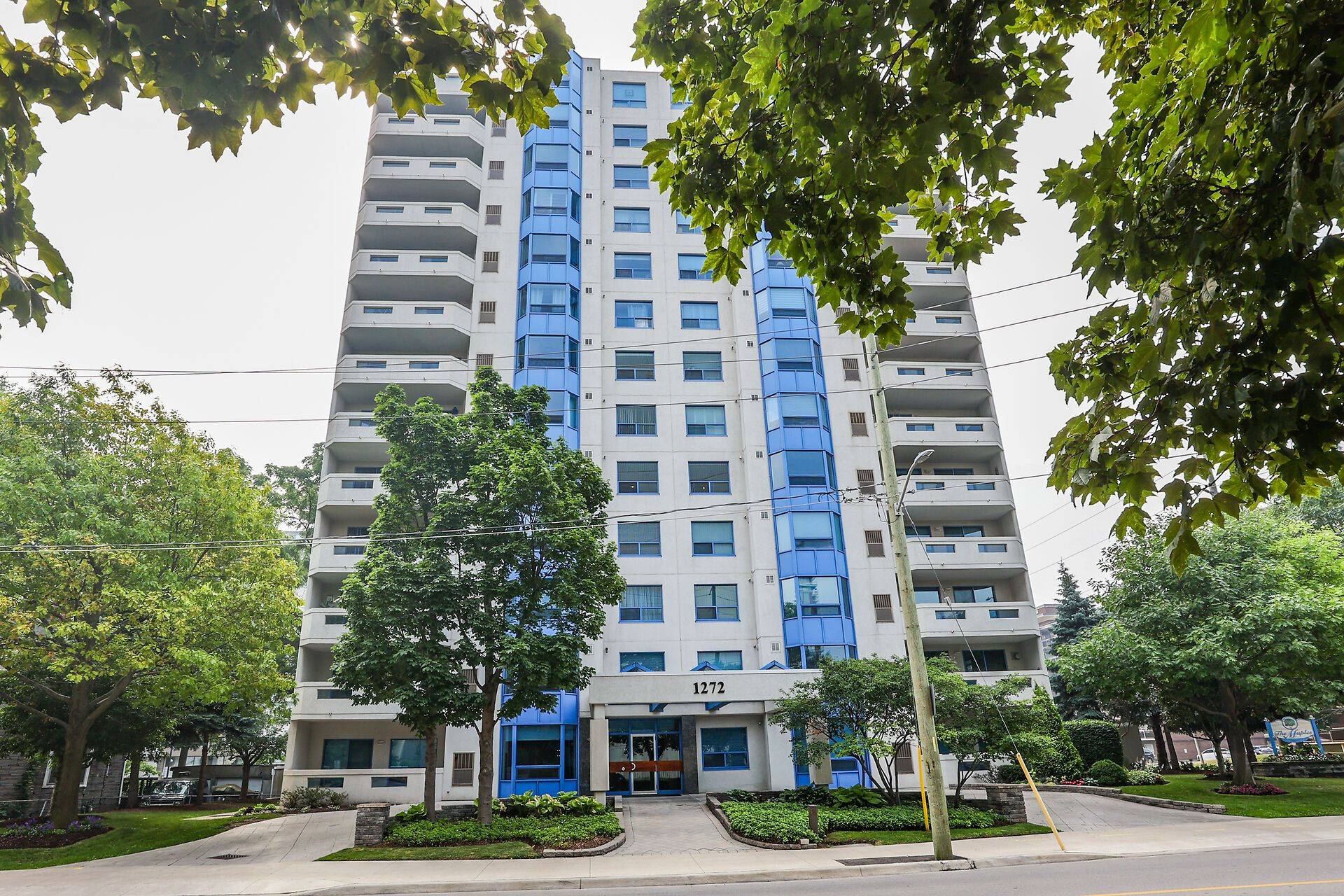 Burlington, ON L7S 2L8,1272 Ontario ST #202