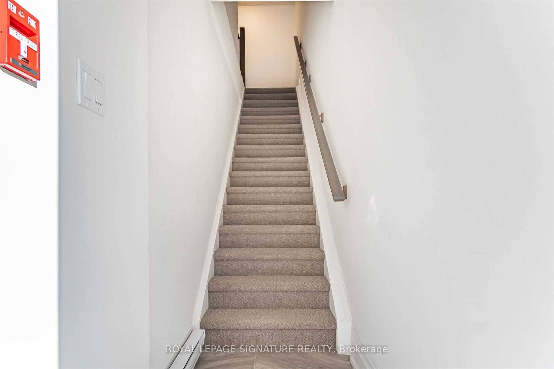Mississauga, ON L5E 1C7,760 Lakeshore RD E #202