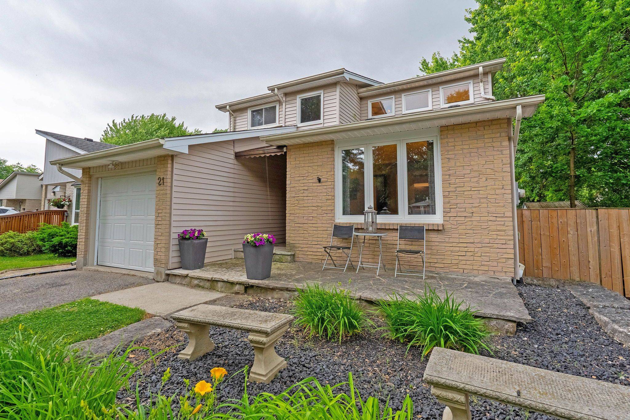 London South, ON N6E 2N9,21 Beechbank CRES