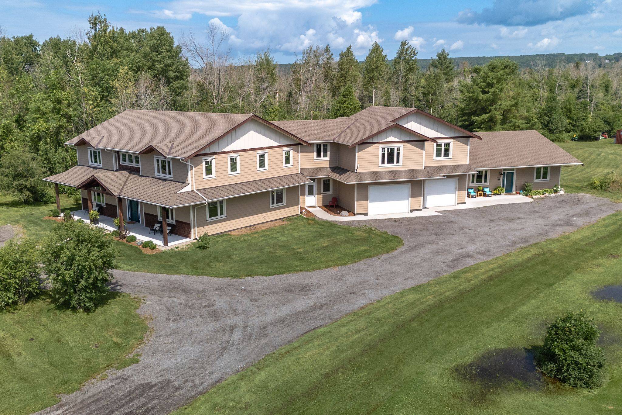 190 Lakeshore RD, Brighton, ON K0K 1H0