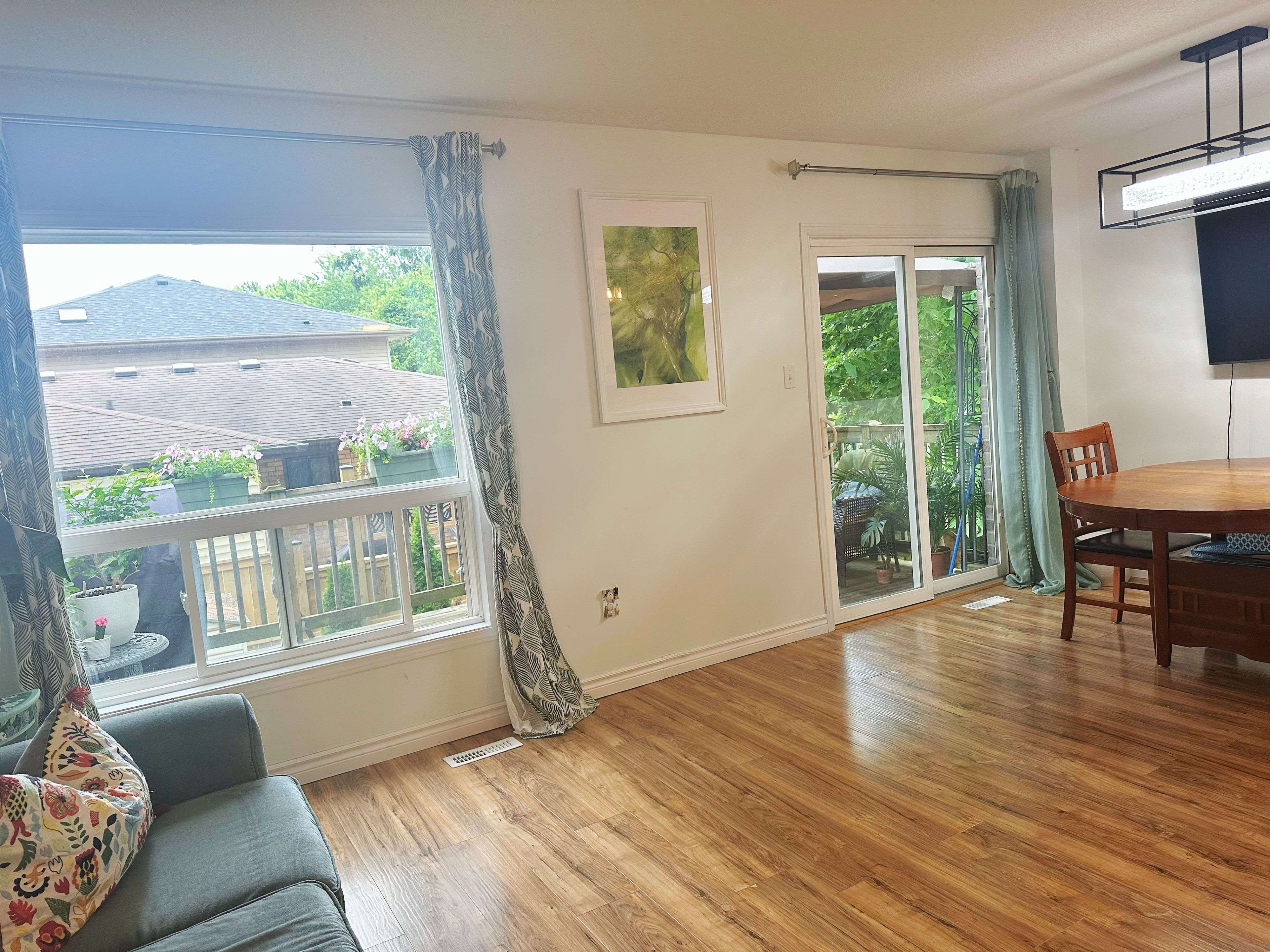London North, ON N5X 4J5,535 Sprucewood DR