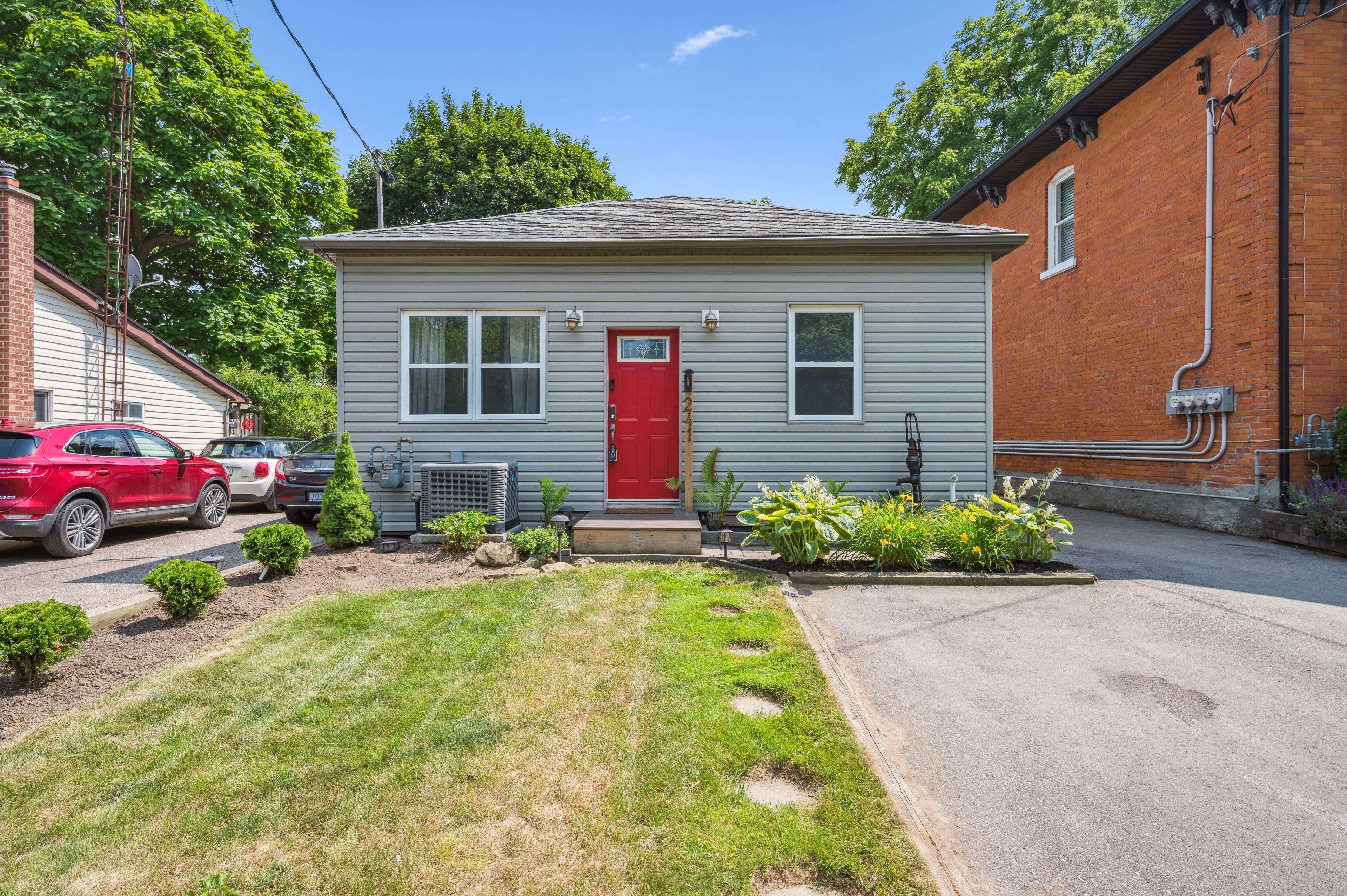 241 8 HWY, Hamilton, ON L9H 5E1