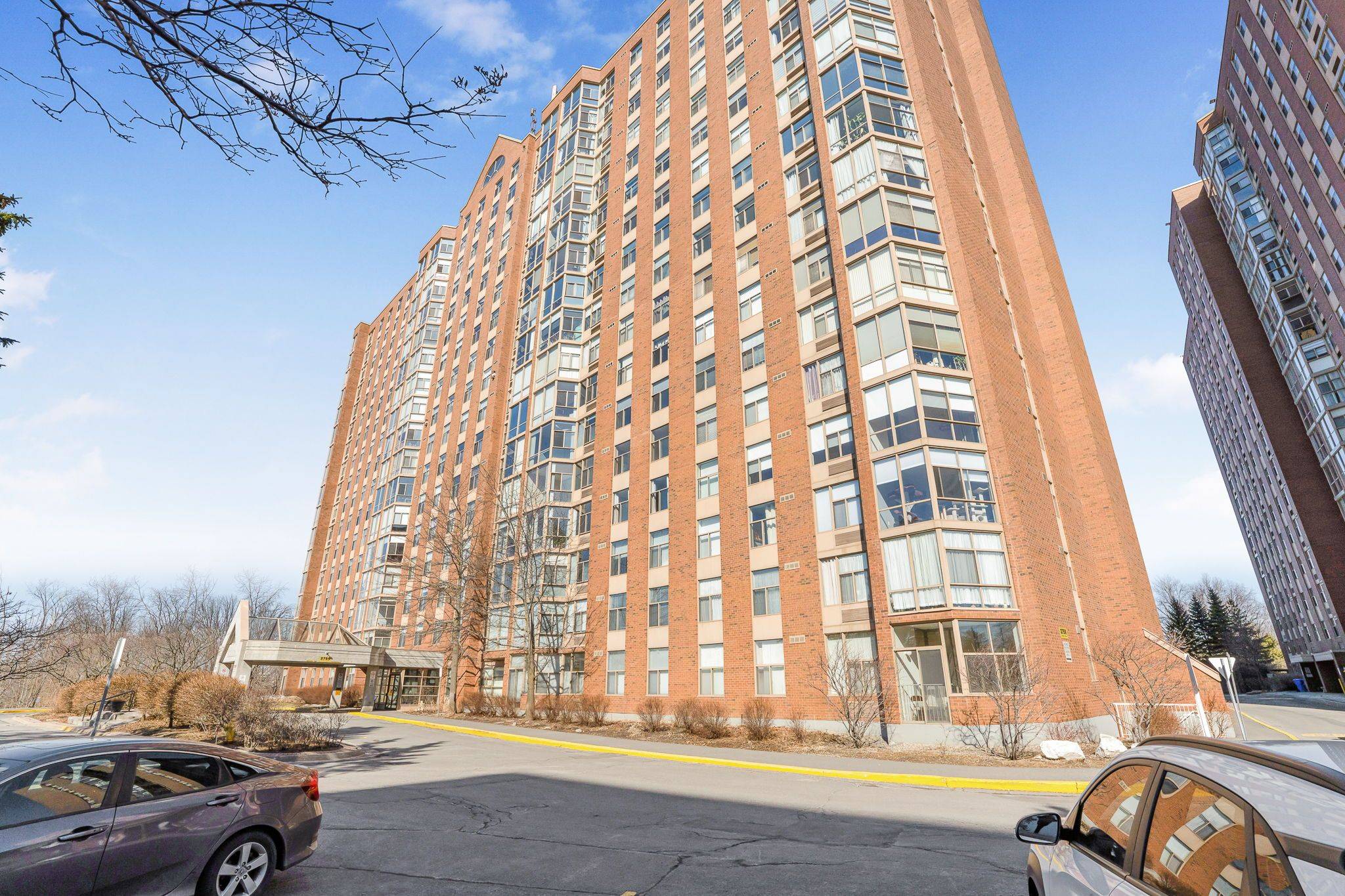Blossom Park - Airport And Area, ON K1T 2N5,2759 Carousel CRES #501