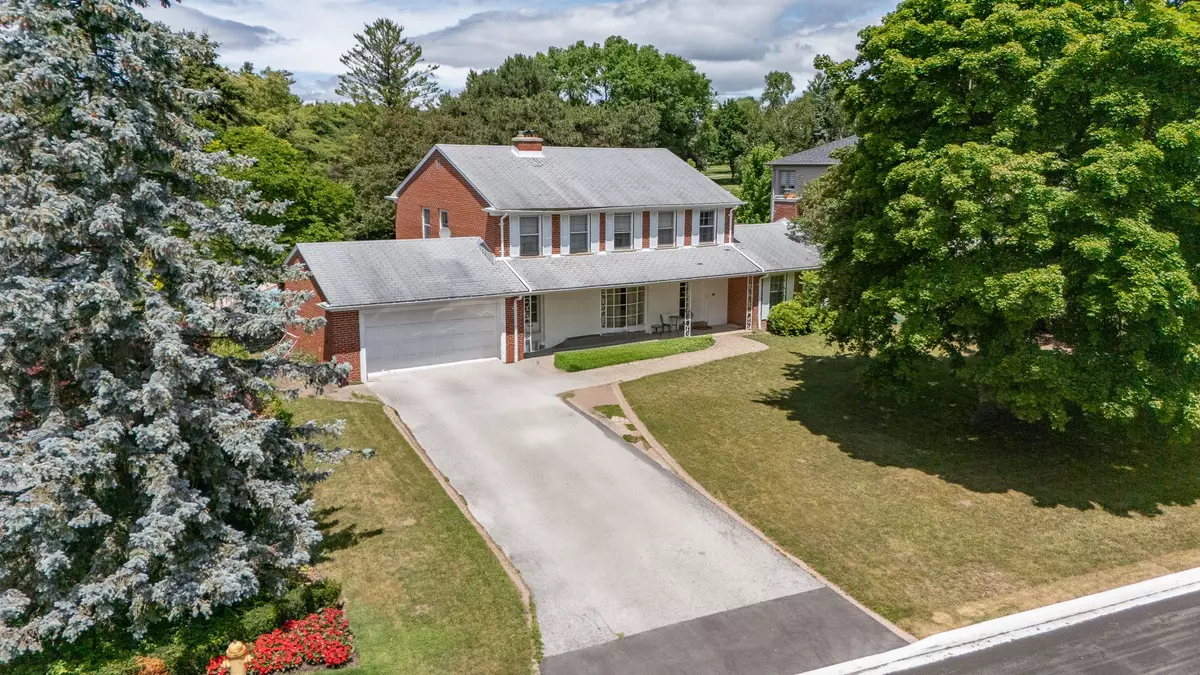 Markham, ON L3T 3A7,73 Fairway Heights DR