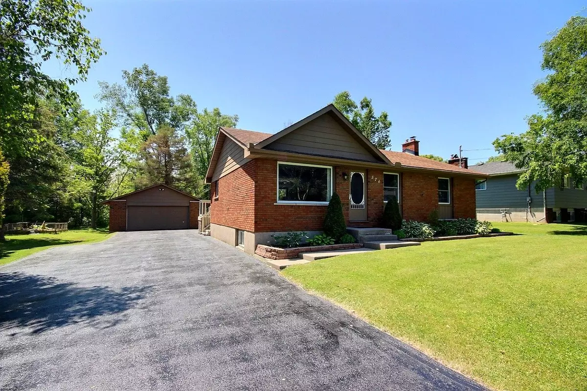 Quinte West, ON K8V 5P8,576 Lester RD