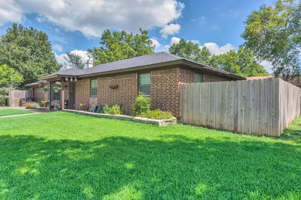 Fort Worth, TX 76114,5907 Douglas Street
