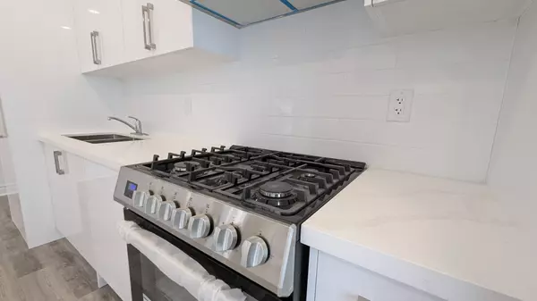 Toronto E03, ON M4C 4C9,1150 Woodbine AVE #Unit #2