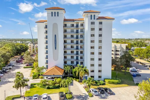 North Palm Beach, FL 33408,370 Golfview Rd #604