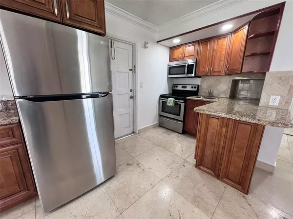 Pompano Beach, FL 33069,2601 S Course Dr #201