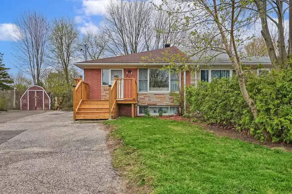 277 Silverbirch DR, Newmarket, ON L3Y 2Z6