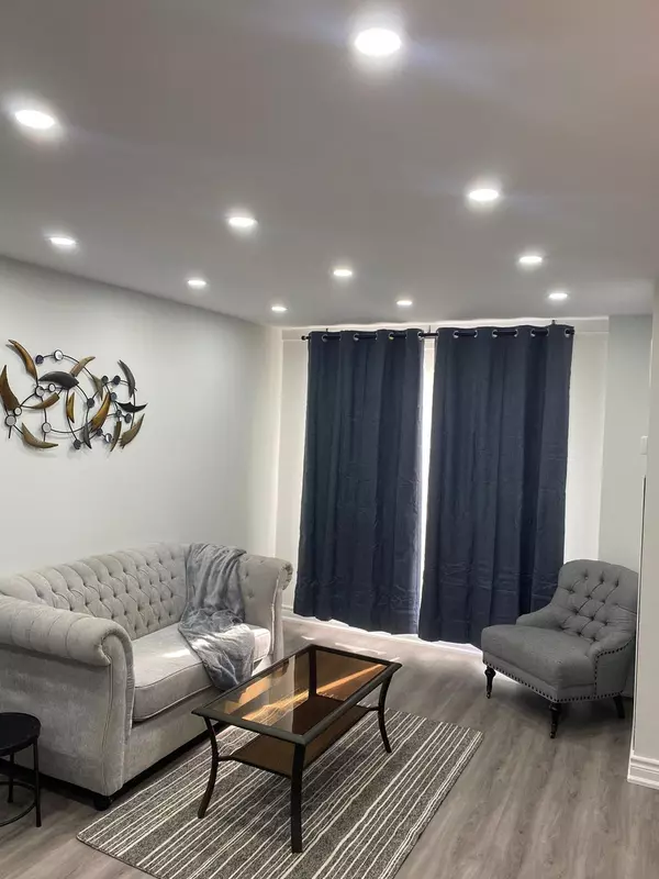 Mississauga, ON L4X 2T4,1395 Williamsport DR #357