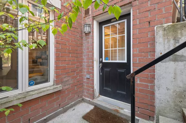 Toronto W01, ON M6K 1X2,26 Laidlaw ST #1526