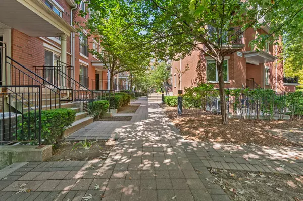 Toronto W01, ON M6K 1X2,26 Laidlaw ST #1526