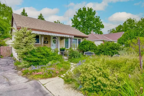 Hamilton, ON L8V 3R9,84 East 32 ST