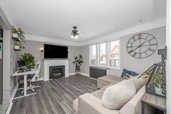 Hamilton, ON L8M 1R4,6 Vineland AVE #22