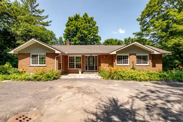 Huntsville, ON P1H 0A5,224 Swallowdale RD