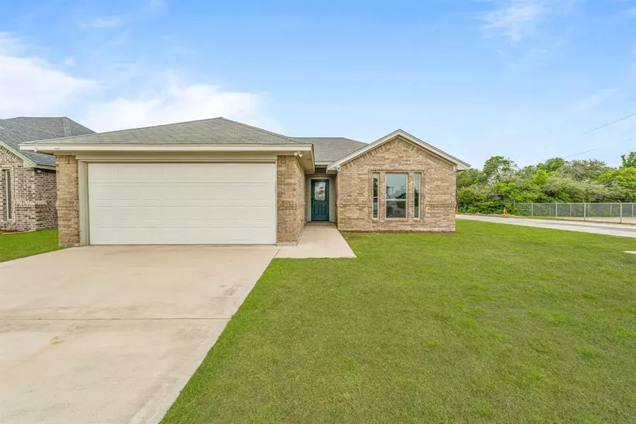 904 King Street, Weatherford, TX 76086