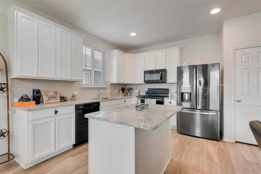 1015 Norias Drive, Forney, TX 75126