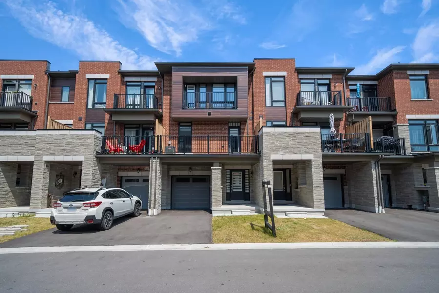530 Danks Ridge DR, Ajax, ON L1S 0H4