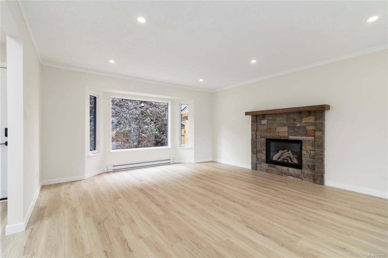 Duncan, BC V9L 3H8,356 Campbell St