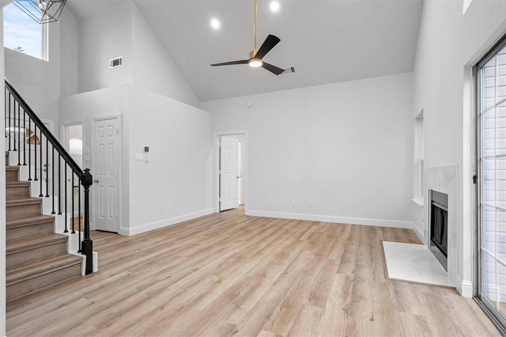 Irving, TX 75063,9424 Blue Jay Way