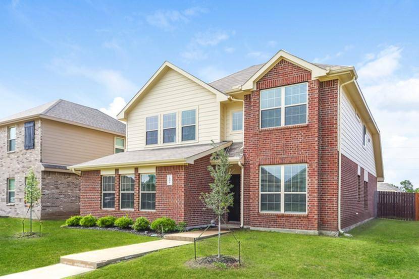 1806 Cross Oaks Drive, Lancaster, TX 75146