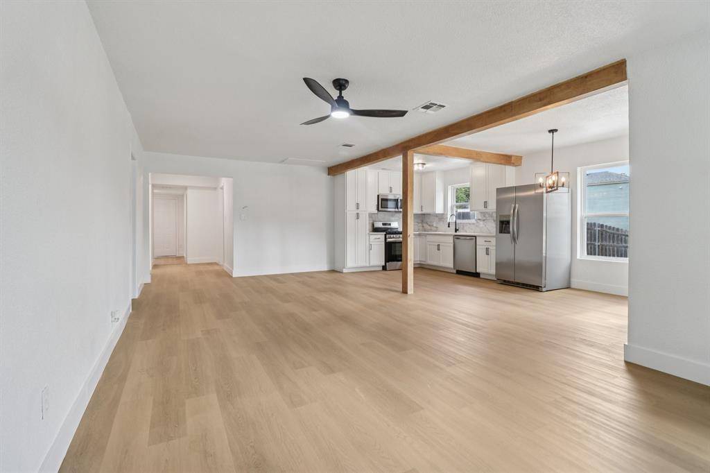 1105 N Sylvania Avenue #A, Fort Worth, TX 76111