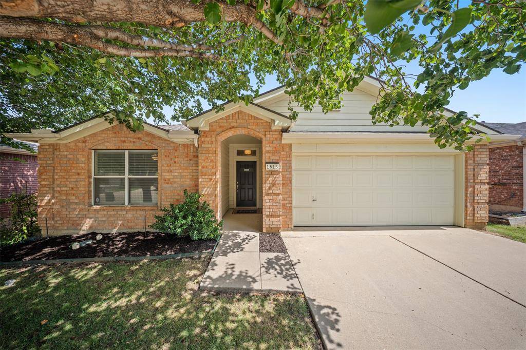 1813 Little Deer Lane, Fort Worth, TX 76131