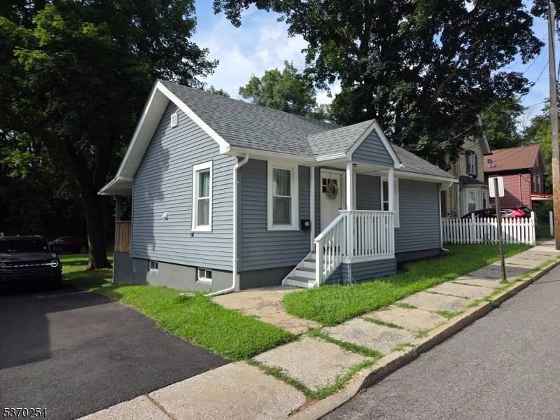 13 New Hampshire St, Newton Town, NJ 07860