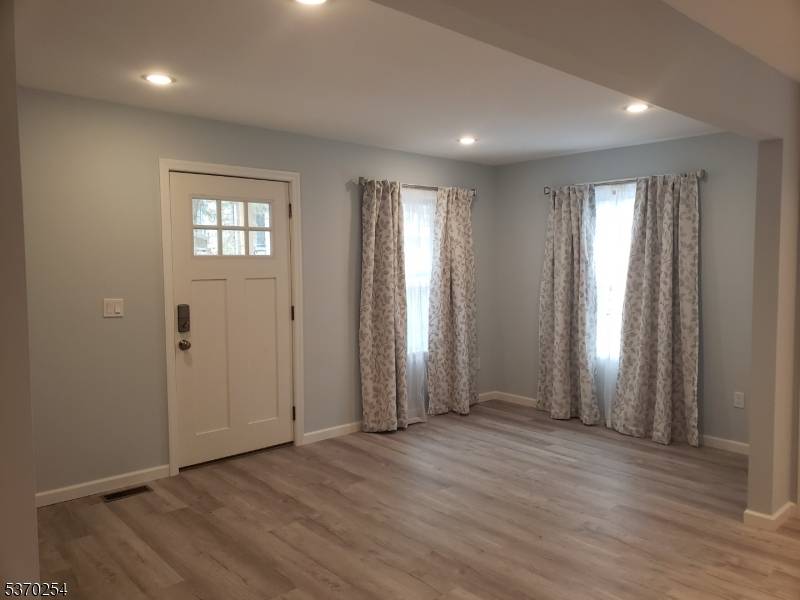 Newton Town, NJ 07860,13 New Hampshire St