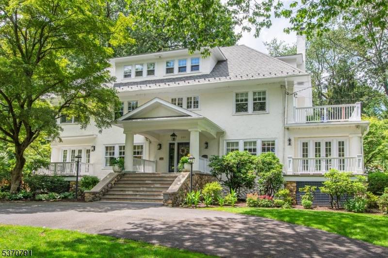 297 Morris Ave, Mountain Lakes Boro, NJ 07046