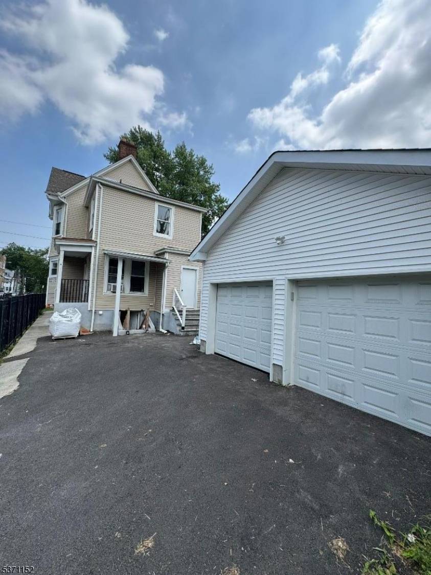 Newark City, NJ 07106,87 Isabella Ave