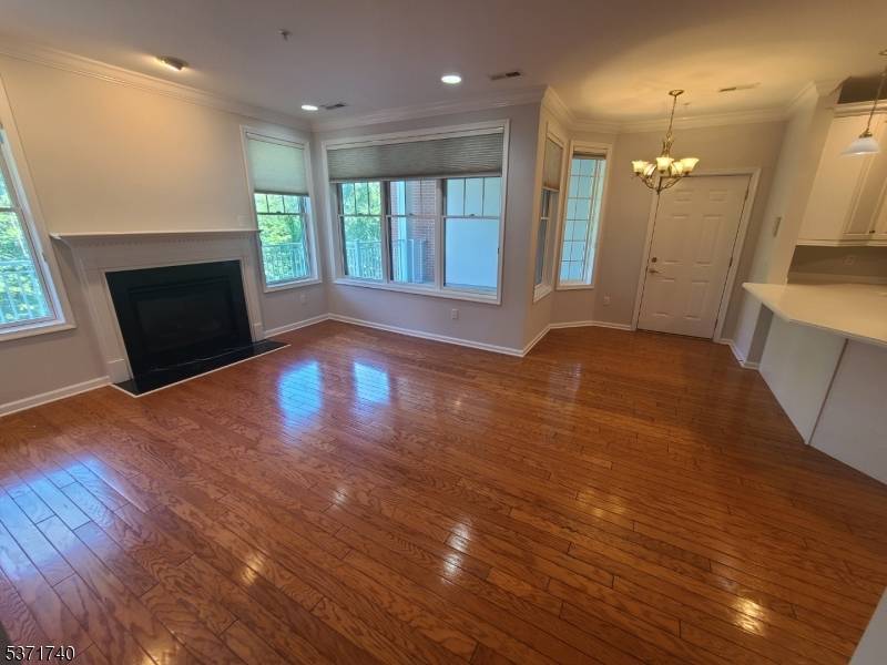 Livingston Twp., NJ 07039,1304 Pointe Gate Dr #1304